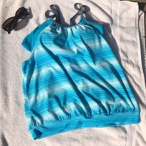 Swimsuit top with built in cups